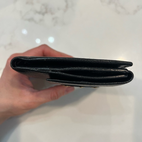 Authentic Gucci Leather Wallet - Picture 2 of 5